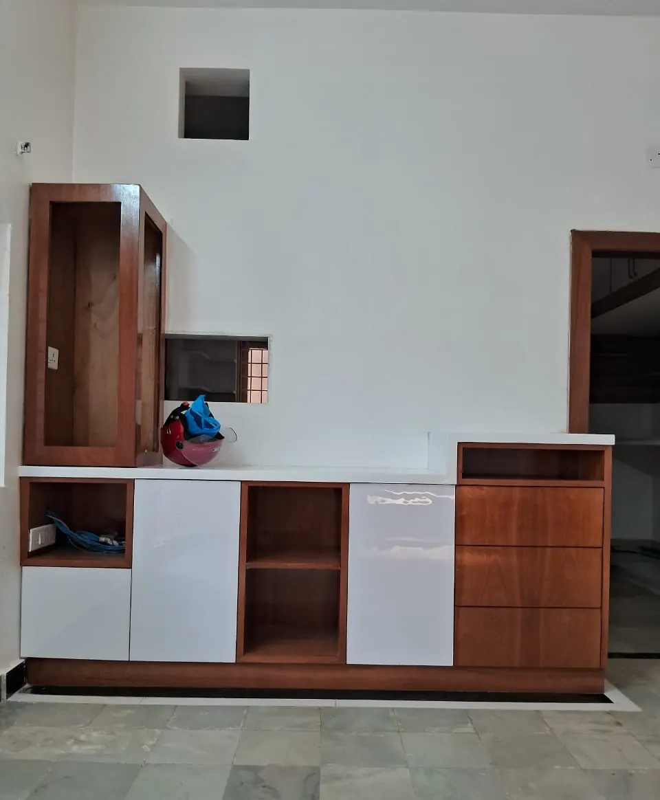 Sideboard in white and wood finish with drawers, open shelves and a tall display niche